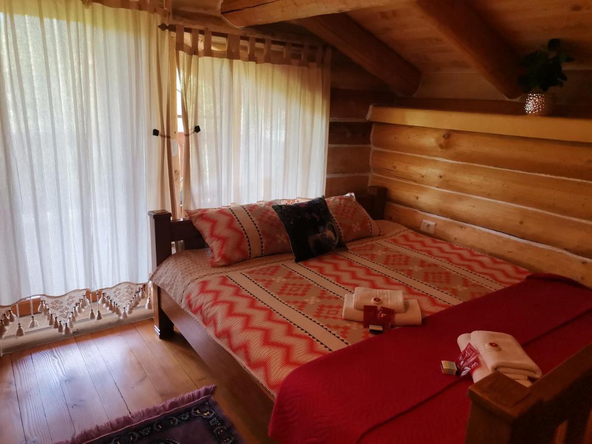 Cabana Casa De Piatra, De La Mara Deseşti Exteriör bild