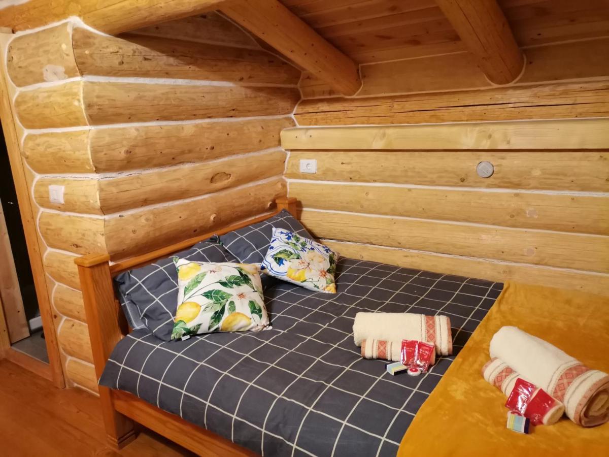 Cabana Casa De Piatra, De La Mara Deseşti Exteriör bild