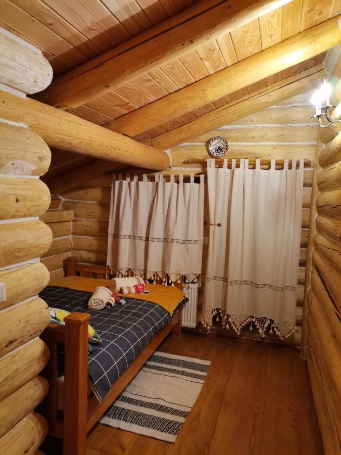 Cabana Casa De Piatra, De La Mara Deseşti Exteriör bild