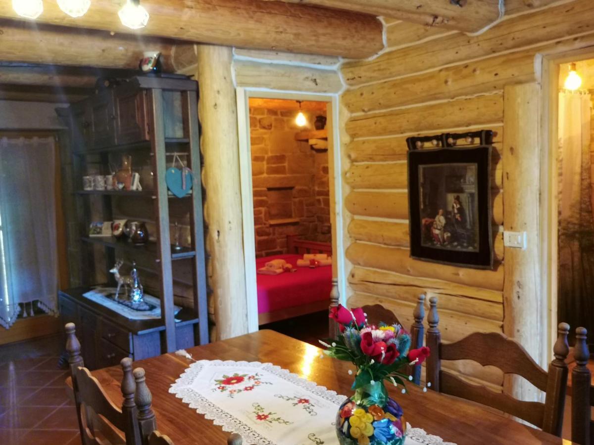 Cabana Casa De Piatra, De La Mara Deseşti Exteriör bild