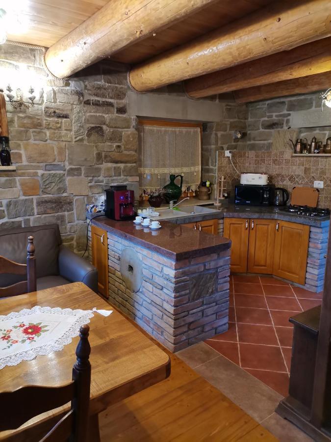 Cabana Casa De Piatra, De La Mara Deseşti Exteriör bild